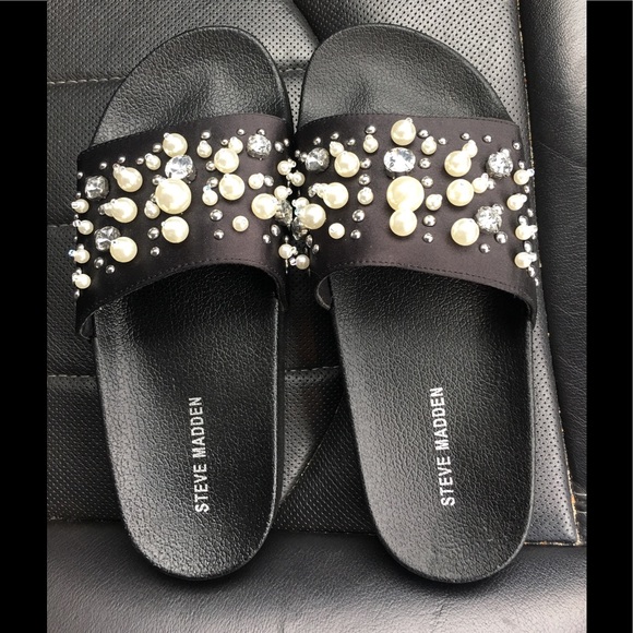 ⭐️LAST PAIR⭐️ NWOB Steve Madden Pearl slides - Picture 2 of 3